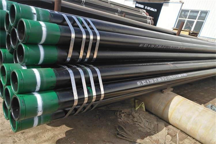 玻璃棉屬于玻璃纖維中的一個(gè)類別，是一種人造無機(jī)纖維，玻璃棉是將熔融玻璃纖維化，形成棉狀的材料，化學(xué)成分屬玻璃類